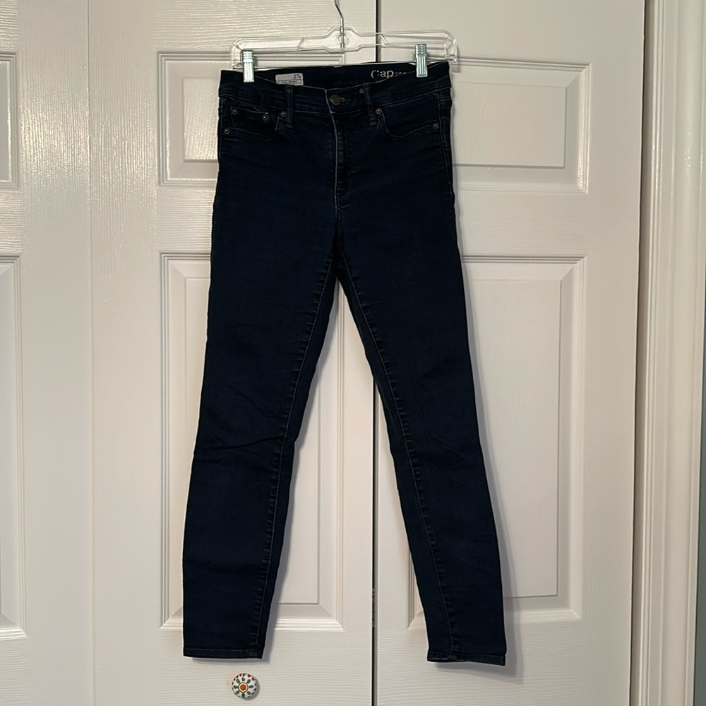 Gap size 27s dark wash jeans
